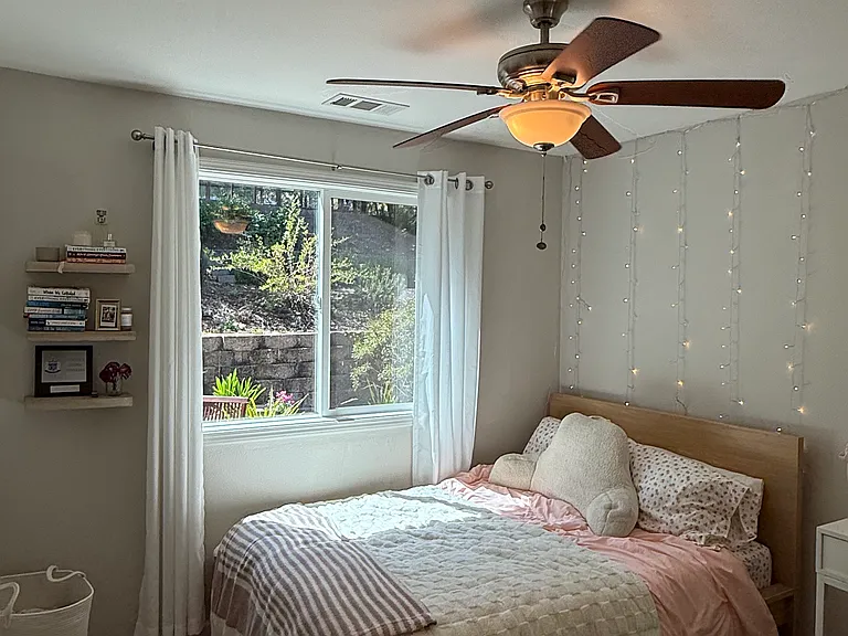 3rd smaller bedroom