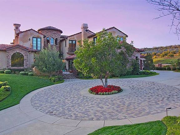 2nd image of 760 Rancho Dos Vientos Dr