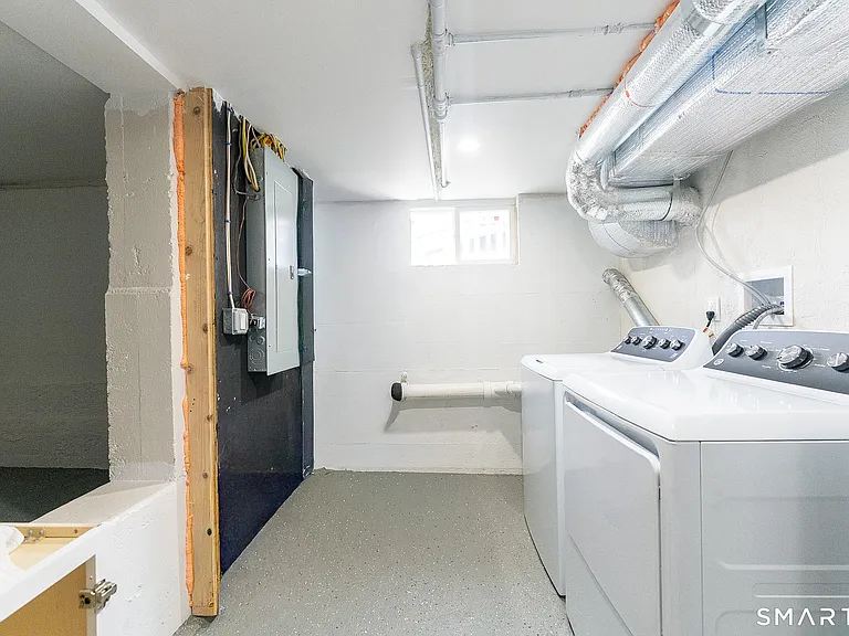 121 Victory St — Photo 19