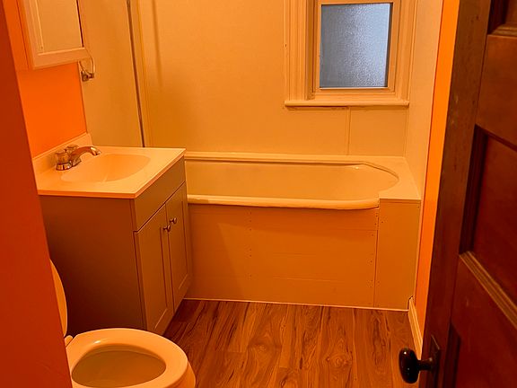 4th image of 19 Kosta St #3