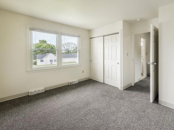 5th image of 80 Rogers Ln #7-194