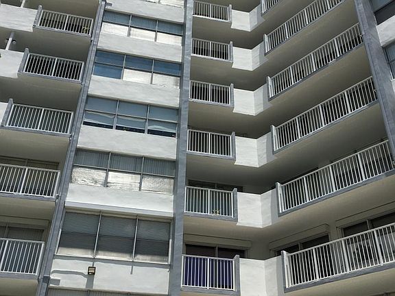 2nd image of 1300 NE Miami Gardens Dr APT 216