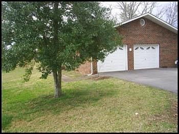 2nd image of 1275 Stephens Cir