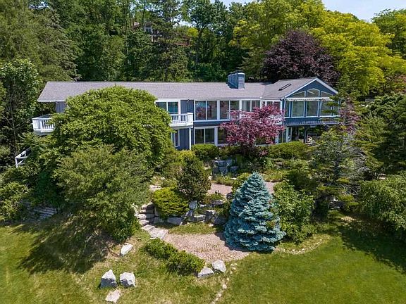 2nd image of 6789 Deerhill Dr