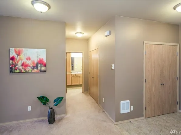 512 Darby Dr Unit 313, Bellingham, WA 98226