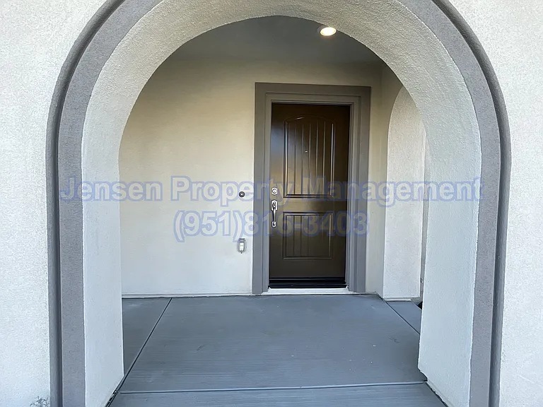 5211 Arroyo St — Photo 2