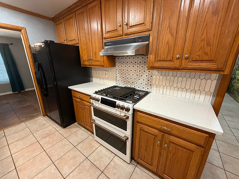 809 W Cheryl Ave — Photo 21
