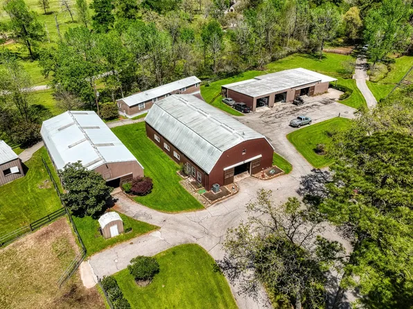 714 Superior Rd, Magnolia, TX 77354