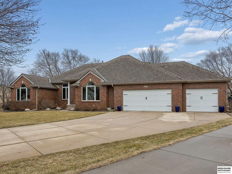 1st image of 2005 S 182nd Avenue Cir