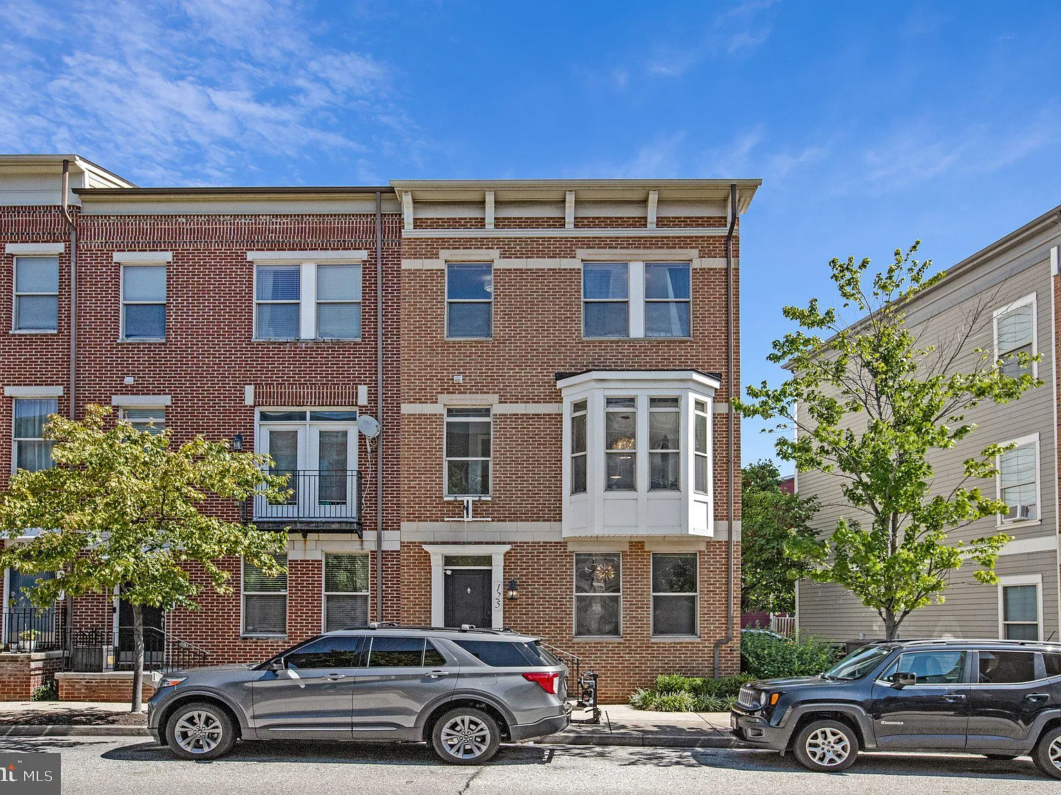 3 bed, 4.0 bath, 2239 sqft, $3,950 — Photo 1