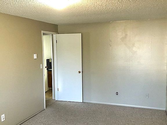 2nd image of 11706 E Broadway Ave
