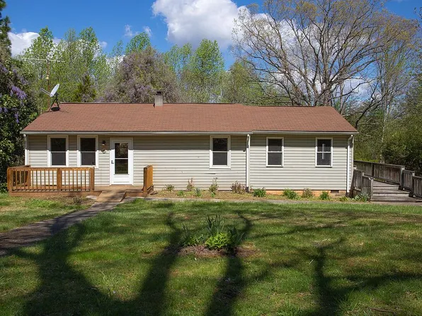 556 Emblys Gap Rd, Roseland, VA 22967