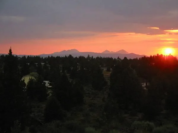 Stirling Dr — Photo 3