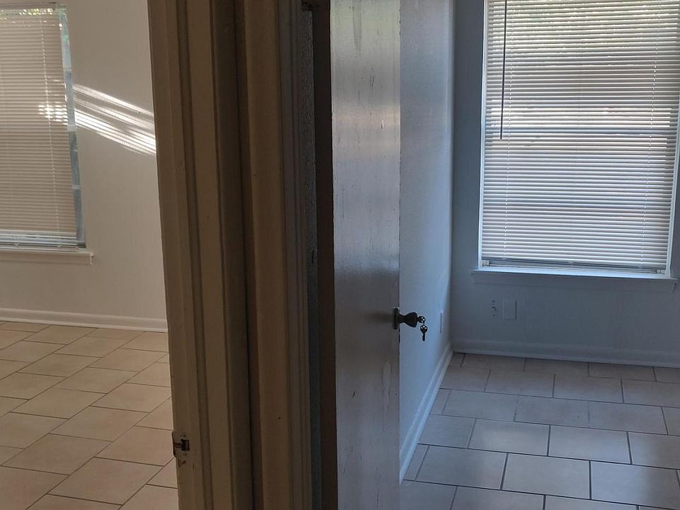 2nd image of 215 S Guilford Dr