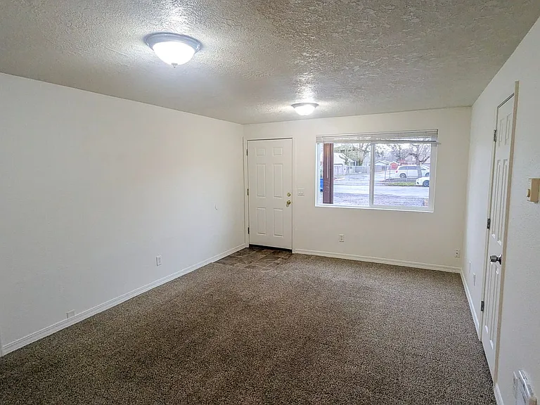 3426-3442 Hadley St NE — Photo 15