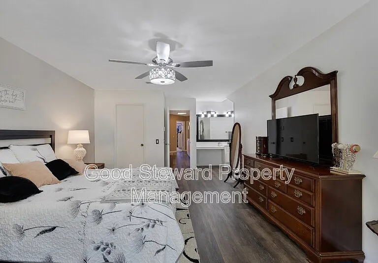 6646 Vista Loma — Photo 13
