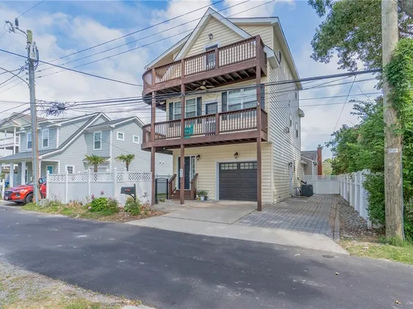 411 22 1/2 St, Virginia Beach, VA 23451