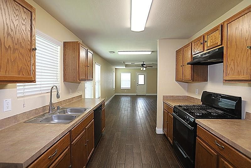 1st image of 10403 Hurst Hill Ln
