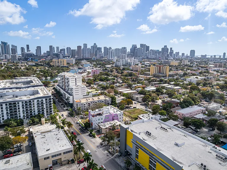Saffron Apartments — Photo 45