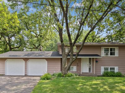 318 Paddington Rd, Willernie, MN, 55090