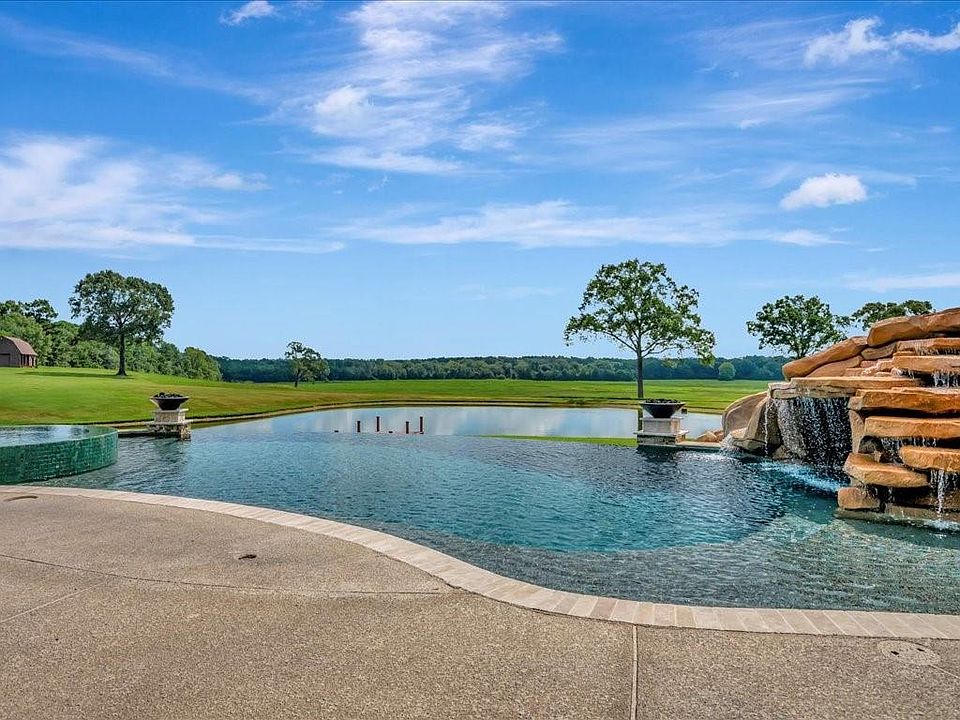 1st image of 1811 Caspers Cove Rd