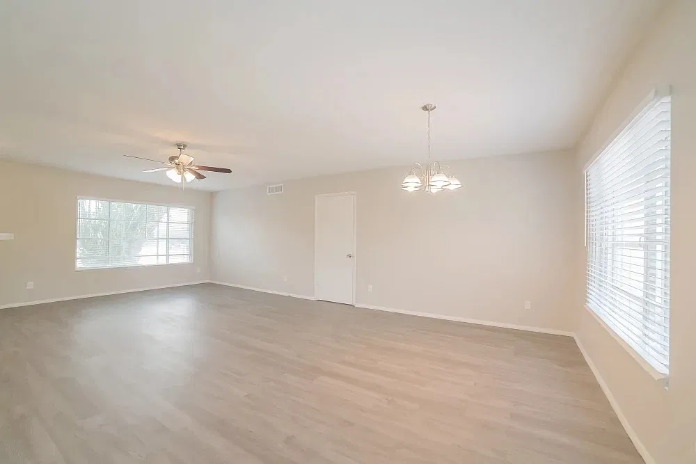 3 bed, 1604 sqft, $1,970 — Photo 2