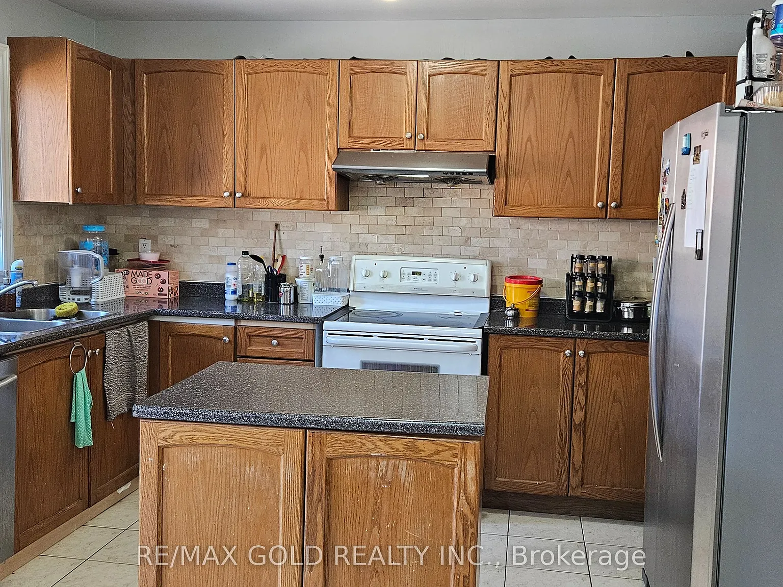 4 bed, $3,300 — Photo 4