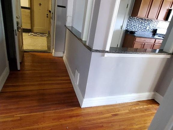 3rd image of 4515 Maryland Ave APT 411