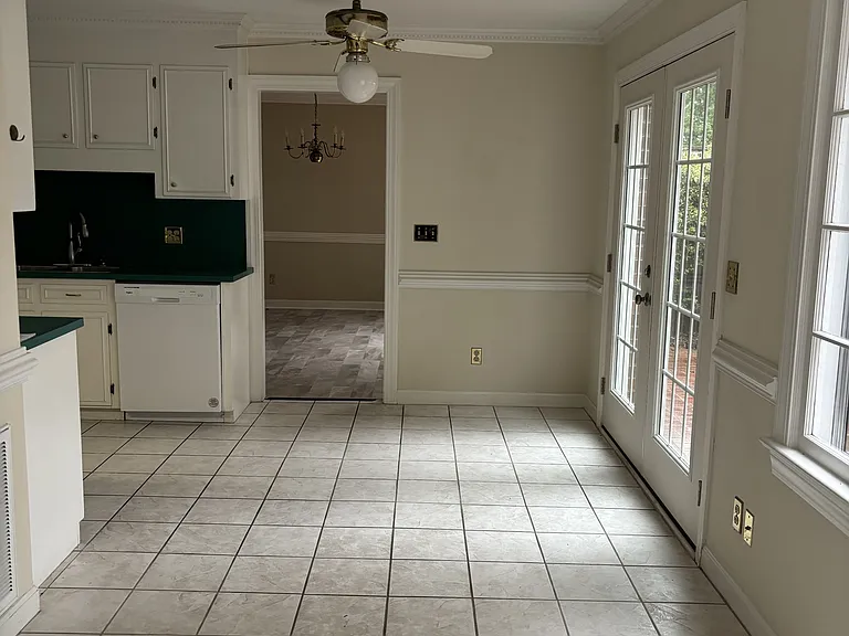 404 W Harnett St — Photo 12
