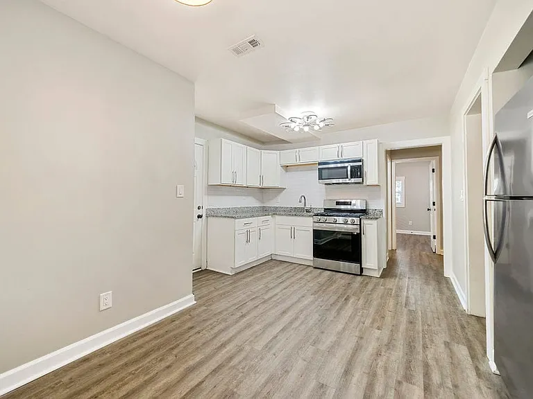 600 Frasier St SE — Photo 5