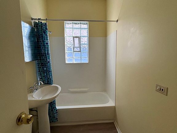 5th image of 7353 S Kenwood Ave