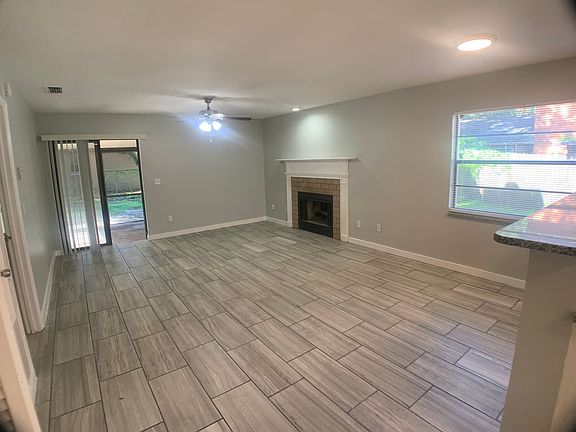 3rd image of 2613-2617 Noles Ct
