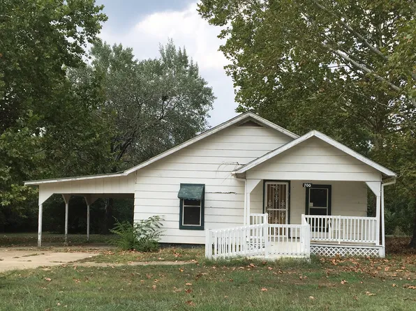 700 W Trickey Ln, Jacksonville, AR 72076
