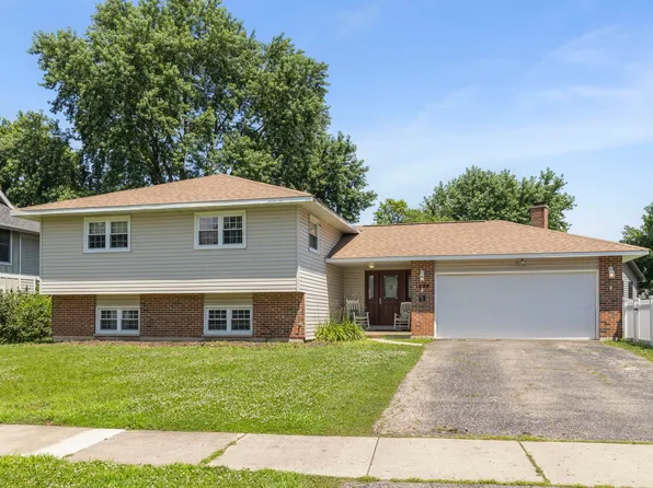 1644 Verdin Ln, Naperville, IL 60565