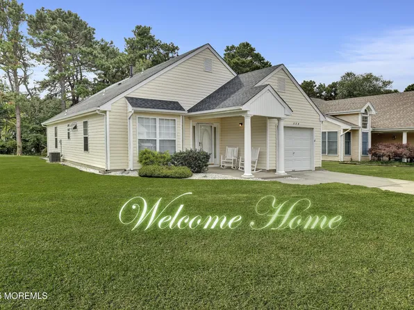 558 Waterford Drive, Manchester, NJ 08759