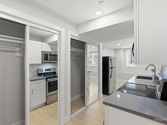 3rd image of 700 12th Ave #B