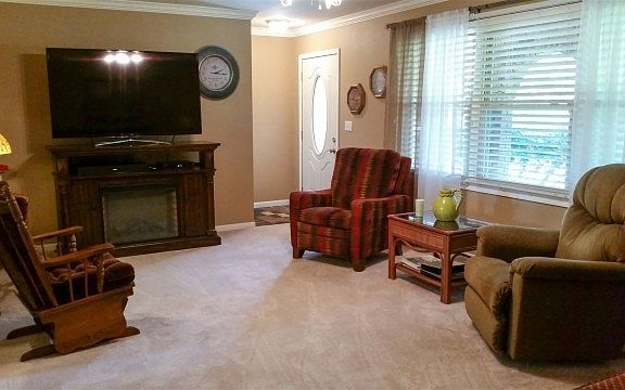 4th image of 1344 Dennis Dr