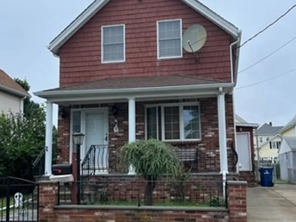 15 Circuit St, New Bedford, MA 02740