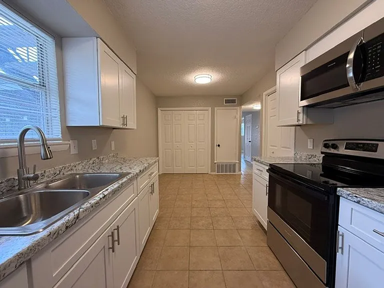 516 Gentleman Road — Photo 30
