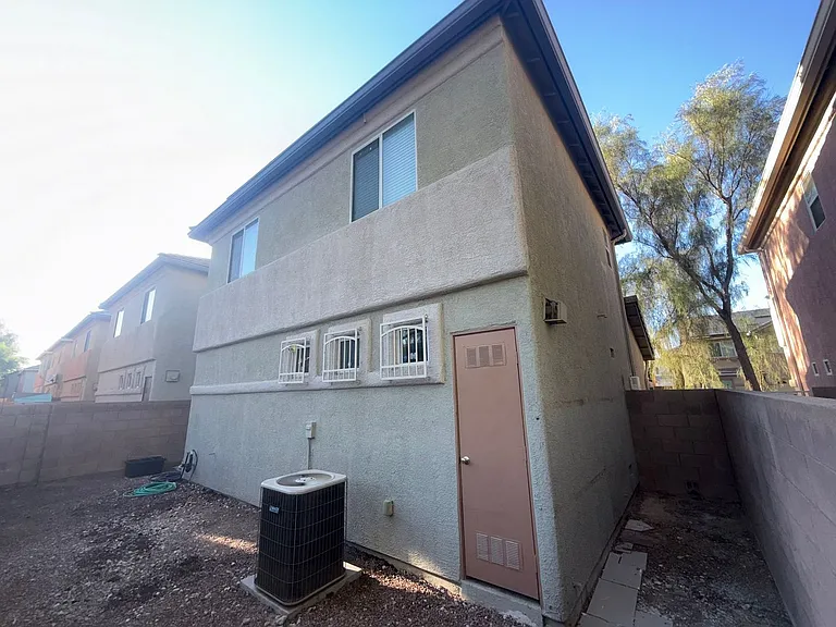 5241 Starter Ave — Photo 22