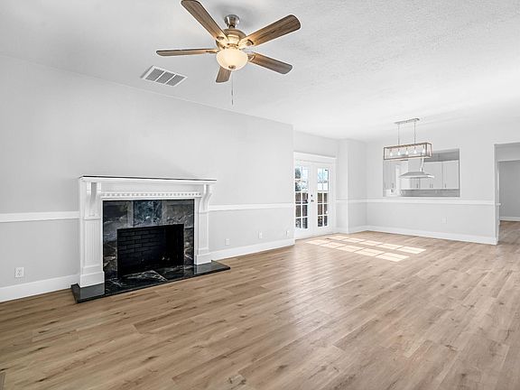 5th image of 1249 D St