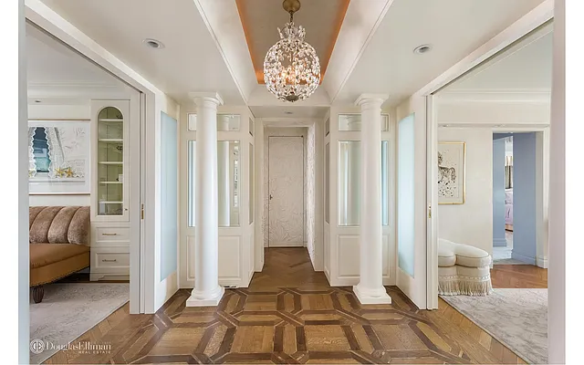 Sold by Douglas Elliman | media 21