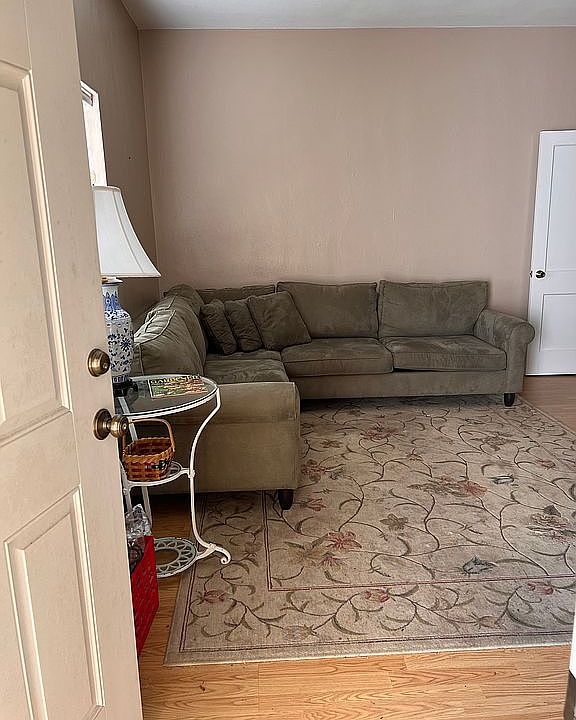 1st image of 6162 Lawrenceville Cir