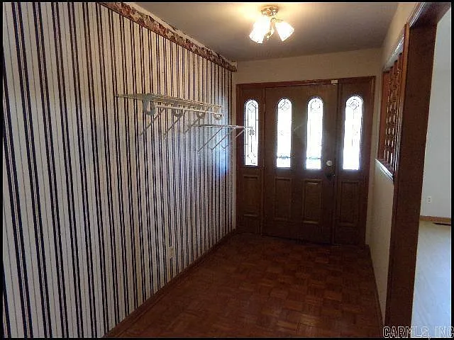 3 bed, 2.0 bath, 2134 sqft, $1,800 — Photo 2