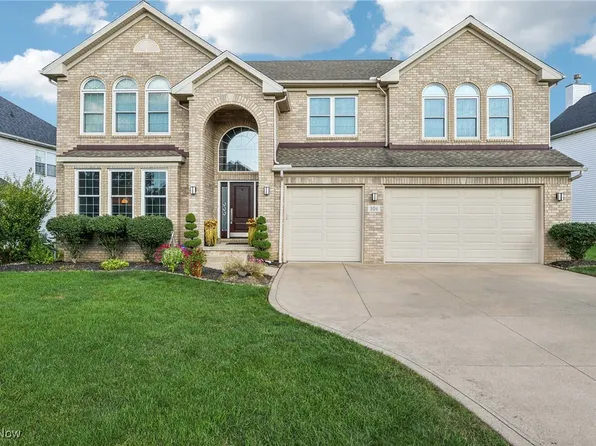 101 Vista Ridge Cir, Hinckley, OH 44233
