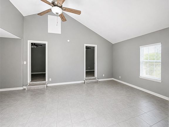 5th image of 2465 1st St