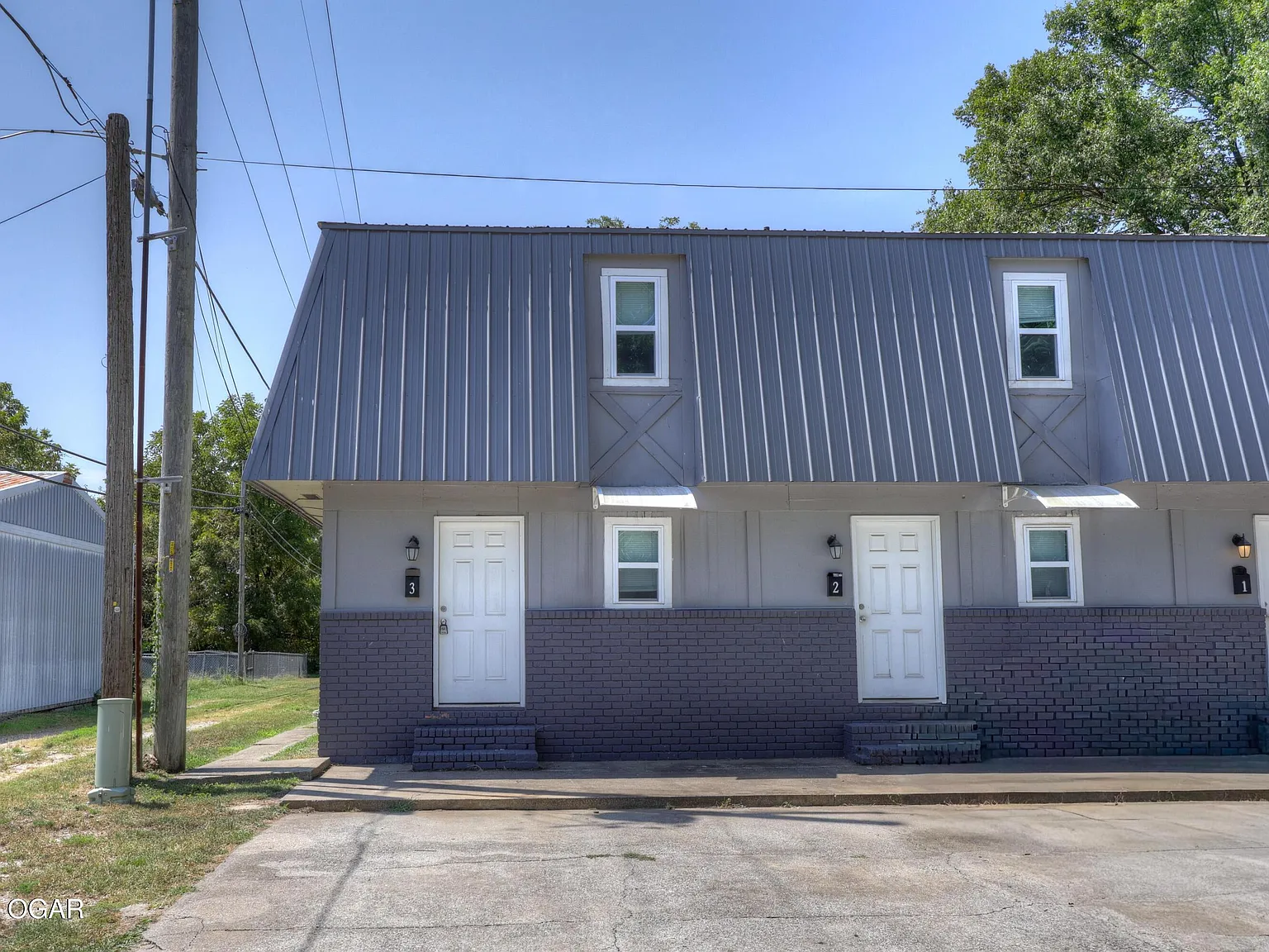 2 bed, 1.5 bath, 980 sqft, $895 — Photo 2