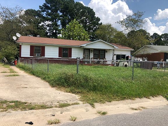 3rd image of 3347 Vardaman Ave