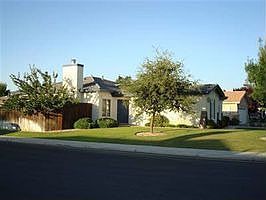 Home for Sale in Bakersfield, California $154,900