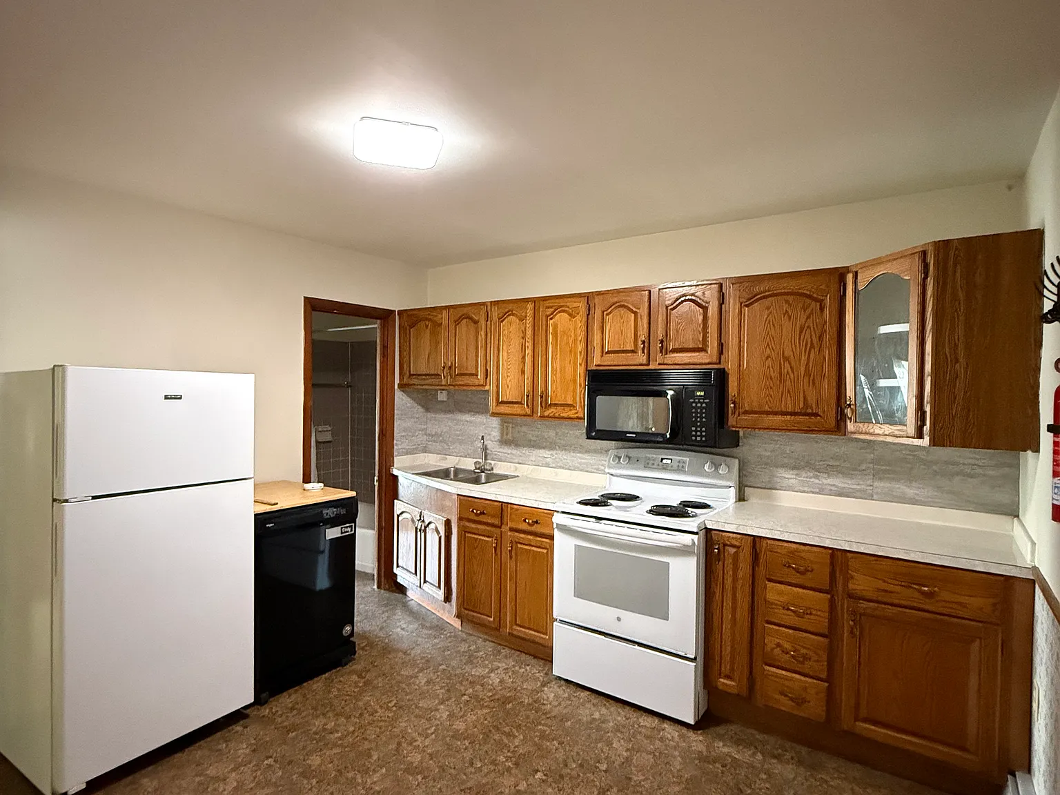 2 bed, $2,050 — Photo 3